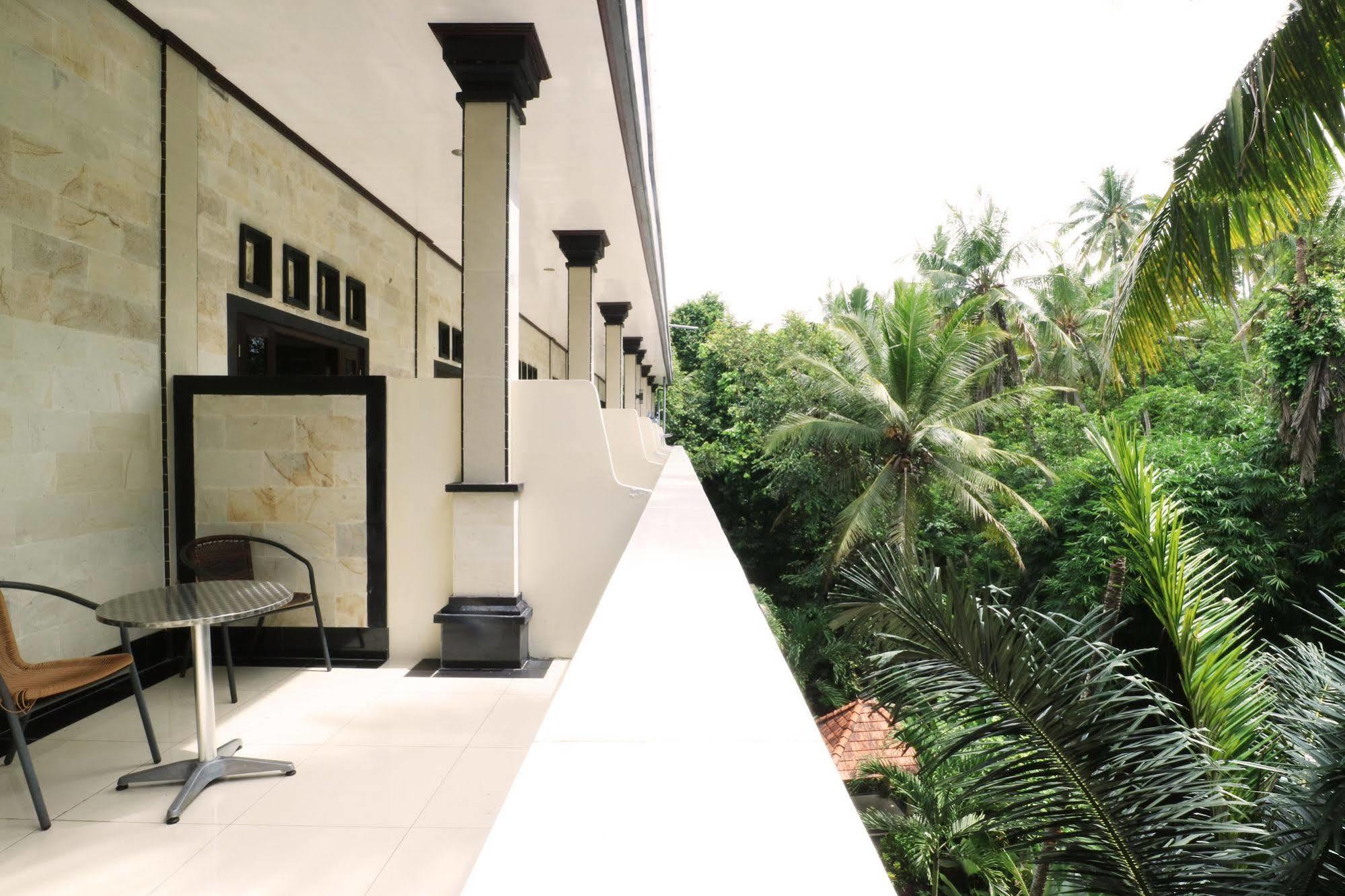Oyo 91925 Ijo Eco Lodge Hotel Mengwi Exterior photo